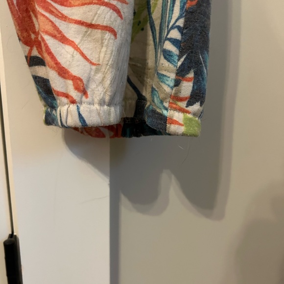 VENUS Vibrant Leaf Print Jumpsuit - Picture 4 of 5